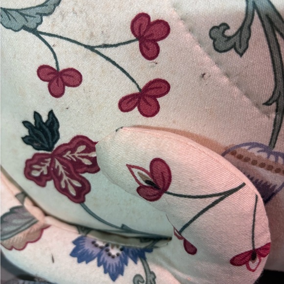 CAT SHAPED PILLOW Floral - Picture 4 of 7